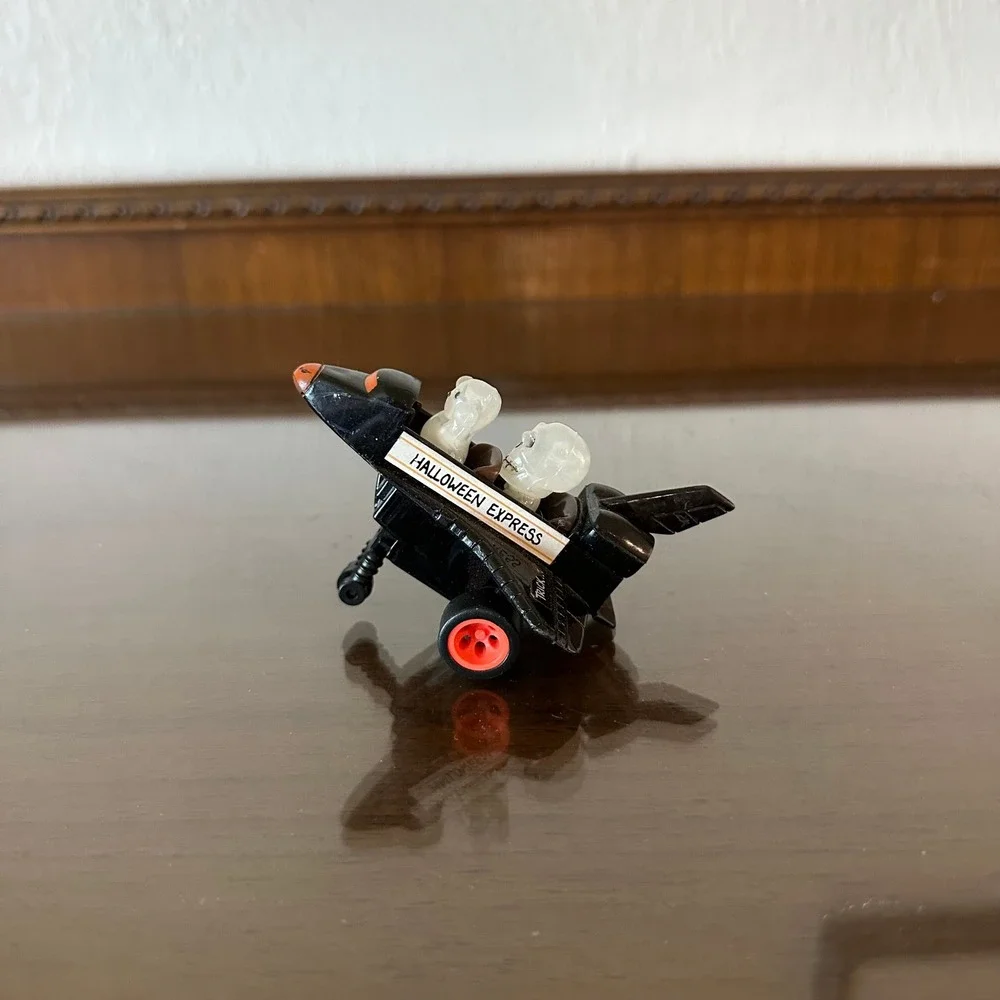1990 Vintage Halloween Express Black Space Shuttle Pull Back Toy Skull Pilots